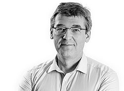 Robert Fischer, Rechte Hand